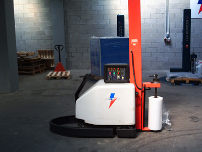 Rotot T 1 applicazioni sito (2).JPG Robot avvolgipallet revisionato azienda trasporti Campobasso